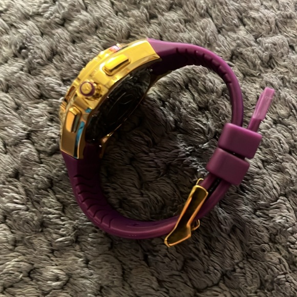 Watch - Picture 6 of 6